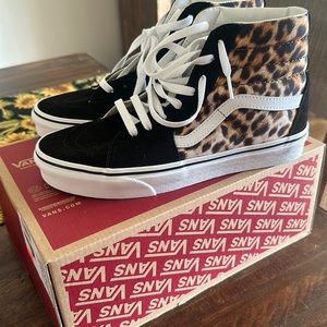 NWT Sk8-Hi Leopard Print, size 7M/8.5W